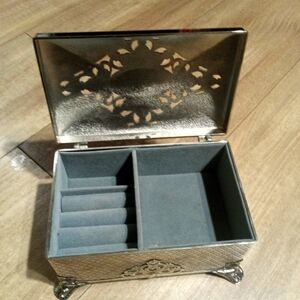 Things Remembered silver Musical Jewelry Box With Swarovski Criystals